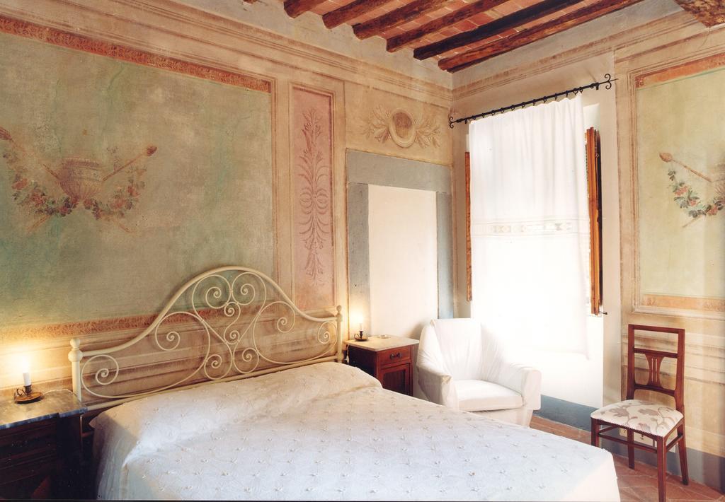 Antica Casa "Le Rondini" Bed & Breakfast Borgo a Buggiano Room photo