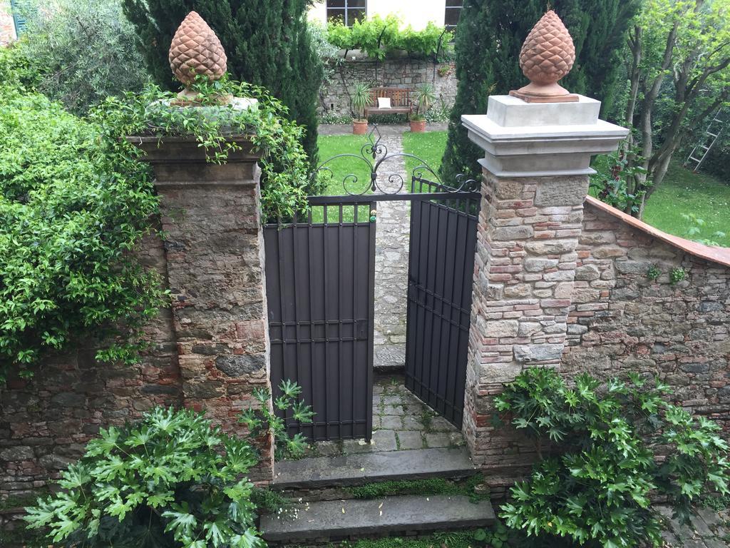 Antica Casa "Le Rondini" Bed & Breakfast Borgo a Buggiano Exterior photo