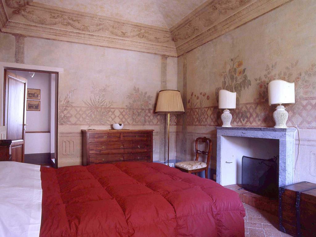 Antica Casa "Le Rondini" Bed & Breakfast Borgo a Buggiano Exterior photo