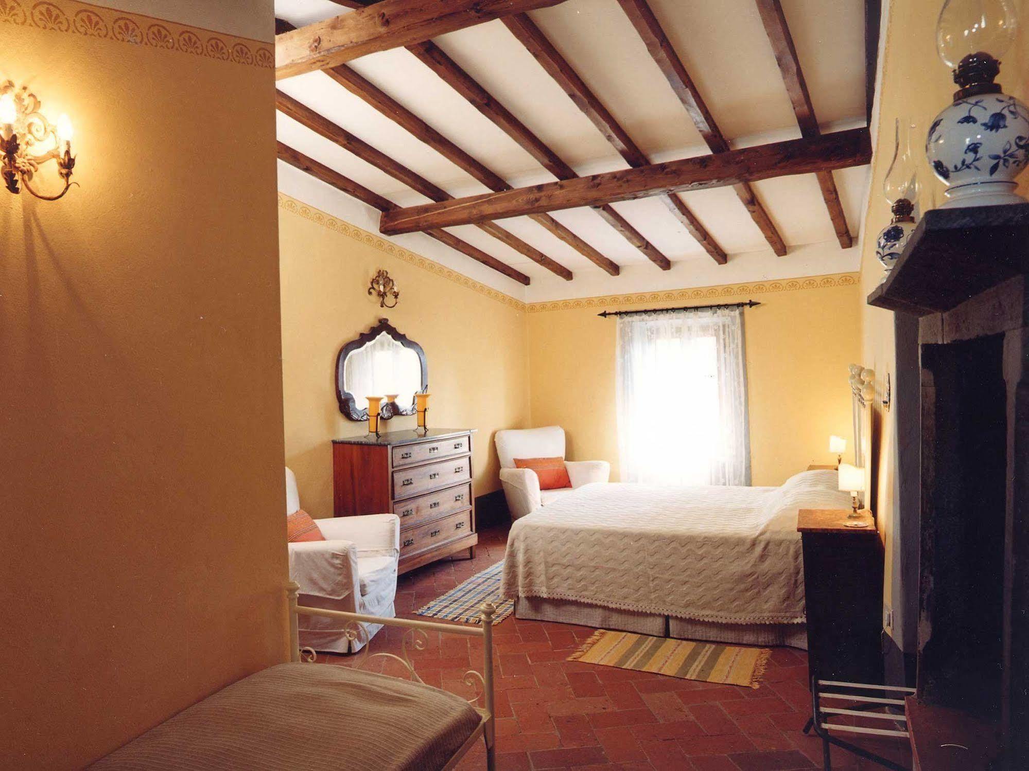Antica Casa "Le Rondini" Bed & Breakfast Borgo a Buggiano Exterior photo
